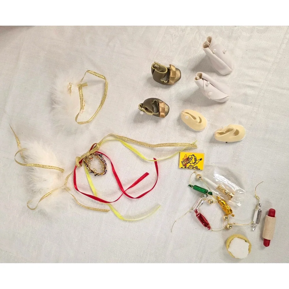 Carole the Childhood Memories Porcelain Doll Wardrobe Trunk Set Accessories
